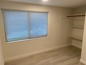336 NE 53rd St, Unit B in Seattle, WA - Foto de edificio - Building Photo