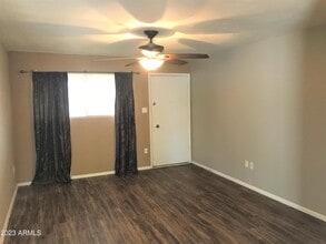 2316 W Larkspur Dr in Phoenix, AZ - Building Photo - Building Photo