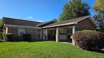 8510 Cowart St in Houston, TX - Building Photo