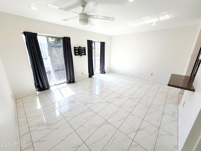 1016 E Osborn Rd in Phoenix, AZ - Building Photo - Building Photo