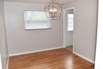 6989 Salem Rd in Cincinnati, OH - Building Photo - Building Photo