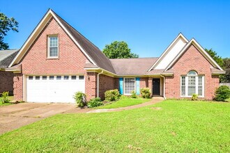 2659 Country Downs Ln in Memphis, TN - Building Photo - Building Photo