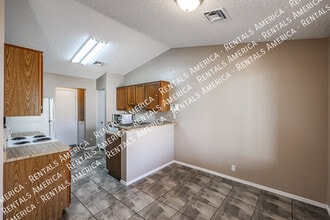 10010 N 66th Ave in Glendale, AZ - Building Photo - Building Photo
