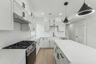 47 Brackett St, Unit 2 in Boston, MA - Building Photo - Building Photo