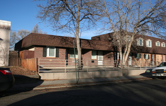 Gao Homes in Denver, CO - Foto de edificio - Building Photo