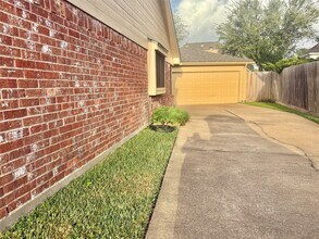 2934 Field Line Dr in Sugar Land, TX - Building Photo - Building Photo