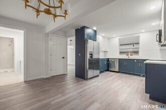 93 Sunnyside Ave in Watertown, CT - Building Photo - Building Photo