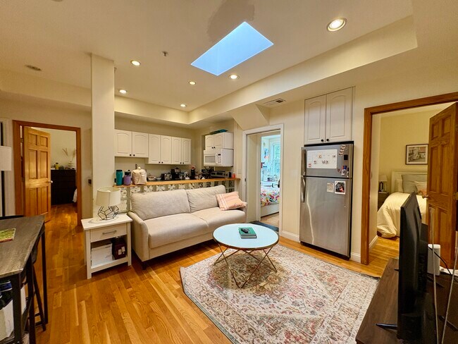1801 Beacon St, Unit 8