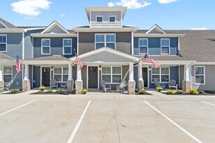 2299 Raleigh Ct in Clarksville, TN - Building Photo