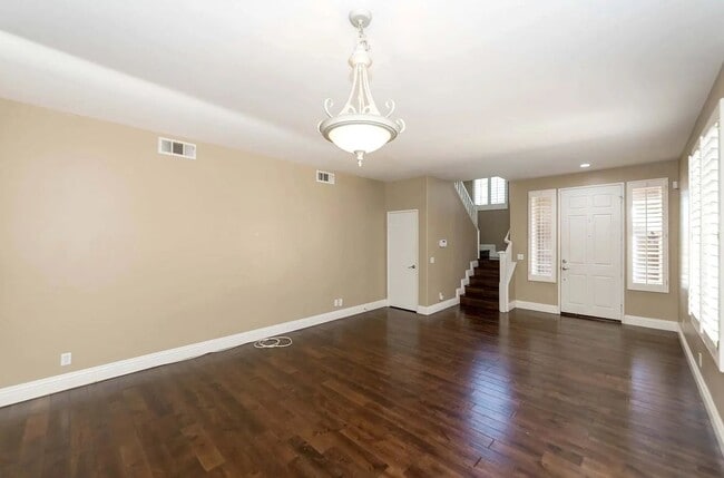 8704 E Wiley Way in Anaheim, CA - Building Photo - Building Photo