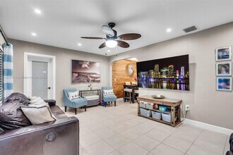 333 Linwood Dr in Miami Springs, FL - Building Photo - Building Photo