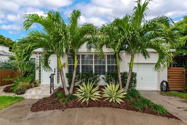 property at 9048 Carlyle Ave
