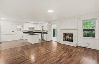 5227 Bush River Rd in Columbia, SC - Building Photo - Building Photo
