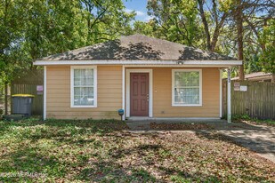 3212 Gilmore St in Jacksonville, FL - Building Photo