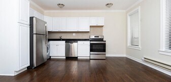 3346 N Marshfield Ave, Unit 209 in Chicago, IL - Building Photo