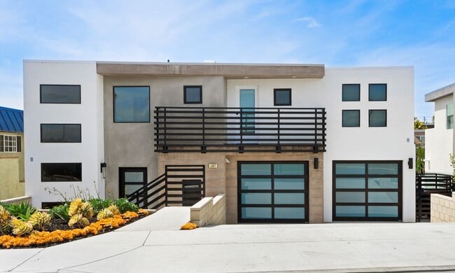 property at 33871 Calle La Primavera