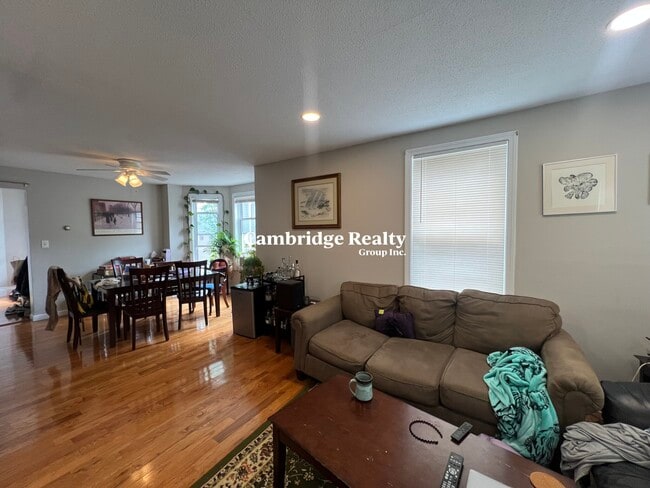 17 Hudson St, Unit 2