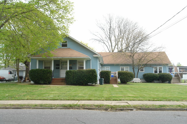 441 Sairs Ave in Long Branch, NJ - Foto de edificio - Building Photo