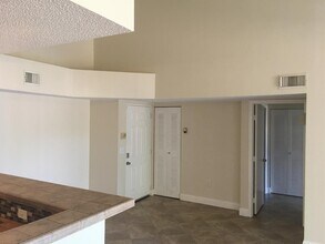 1721 Village Blvd, Unit 303 in West Palm Beach, FL - Building Photo - Building Photo