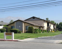 Arrow Garden Apartments in Fontana, CA - Building Photo