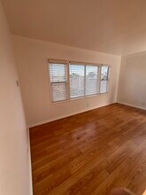 3330 Sequoia Dr, Unit B in South Gate, CA - Foto de edificio - Building Photo
