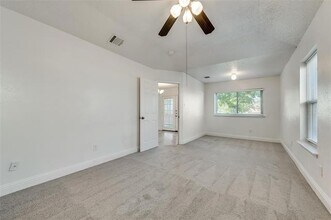319 Southerland Ave in Mesquite, TX - Building Photo - Building Photo