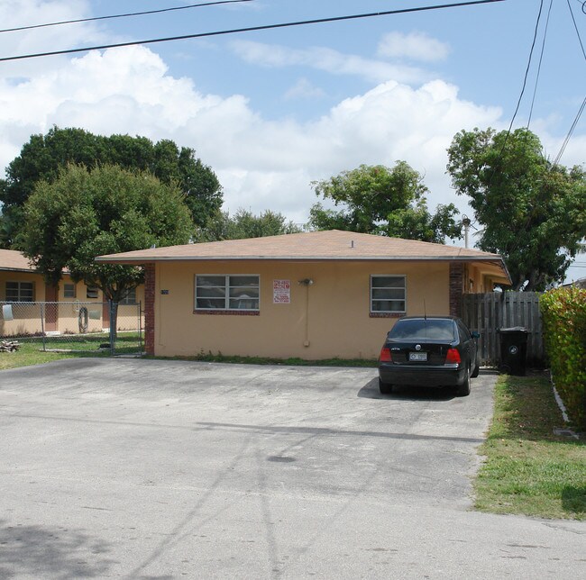 1723-1727 SW 21st St in Fort Lauderdale, FL - Building Photo - Building Photo