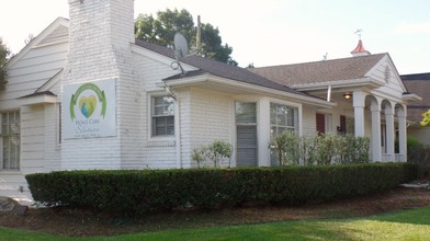 Baptist Manor-A Faith Based Retirement in Farmington Hills, MI - Building Photo - Building Photo