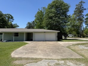 165 Dogwood Ln in Lumberton, TX - Building Photo - Building Photo