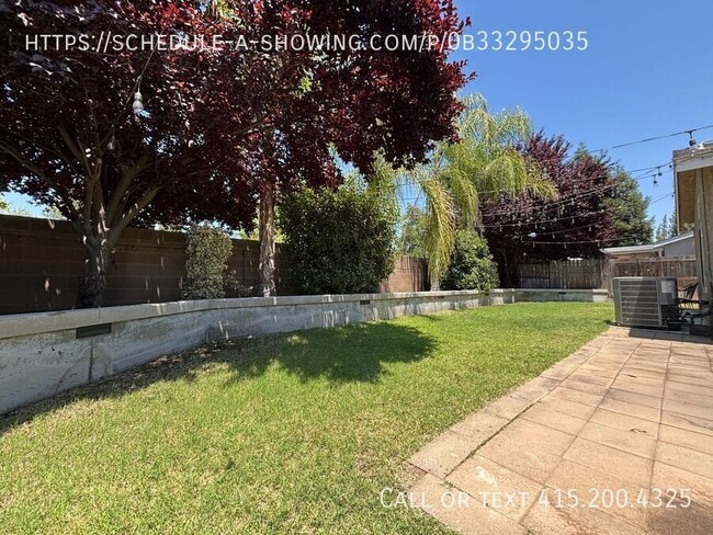 2651 Sierra Madre Ave in Clovis, CA - Foto de edificio - Building Photo