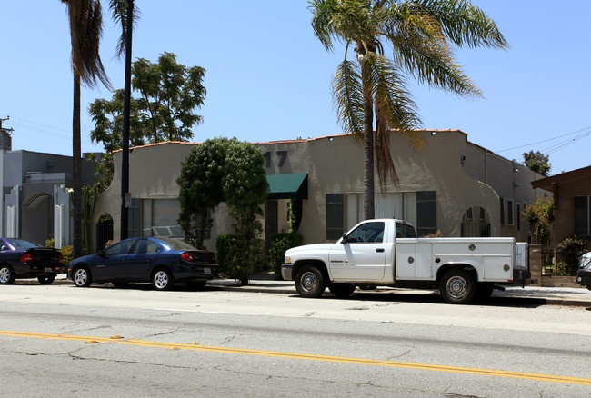 417 Redondo Ave in Long Beach, CA - Building Photo - Building Photo