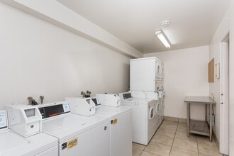 Norwalk Terrace Apartments in Whittier, CA - Building Photo - Interior Photo