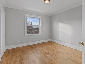 2220 N Holton St in Milwaukee, WI - Building Photo - Building Photo