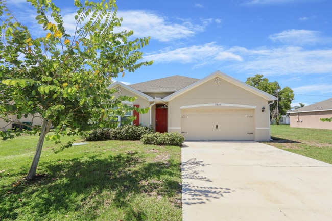 property at 2550 SE Rock Springs Dr
