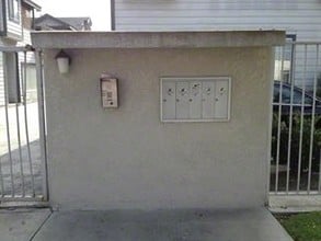 16346 Eucalyptus Ave in Bellflower, CA - Building Photo - Other