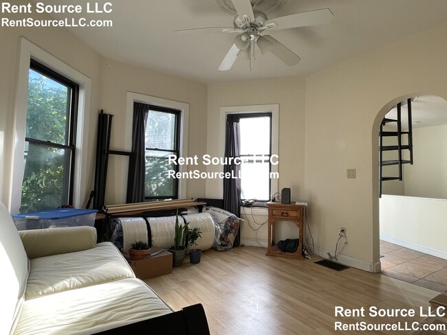 51 Porter Rd, Unit 2 in Cambridge, MA - Building Photo - Building Photo