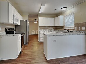 1405 Randall Park Dr in Knoxville, TN - Foto de edificio - Building Photo