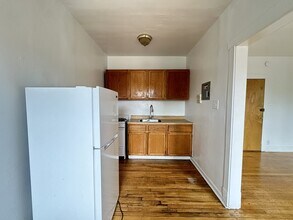 2432 N Linden Pl in Chicago, IL - Building Photo - Building Photo