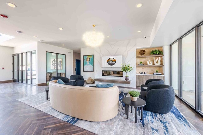 Desert Meadows Apartments and Townhomes in Lancaster, CA - Foto de edificio - Building Photo