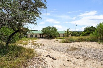 24369 Bingham Creek Rd in Leander, TX - Foto de edificio - Building Photo