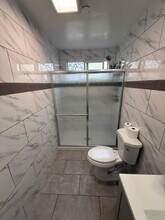 10009 Sepulveda Blvd in Los Angeles, CA - Foto de edificio - Building Photo