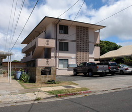 812 Olokele Ave in Honolulu, HI - Building Photo - Building Photo