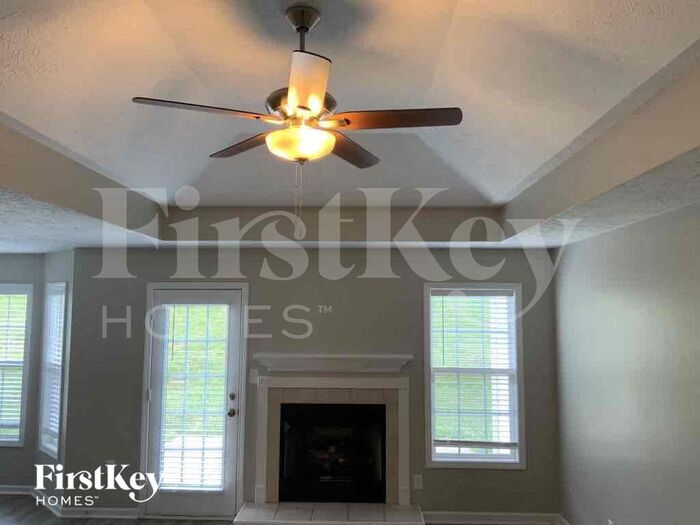 6009 Pleasant Hill Dr in Pleasant View, TN - Building Photo