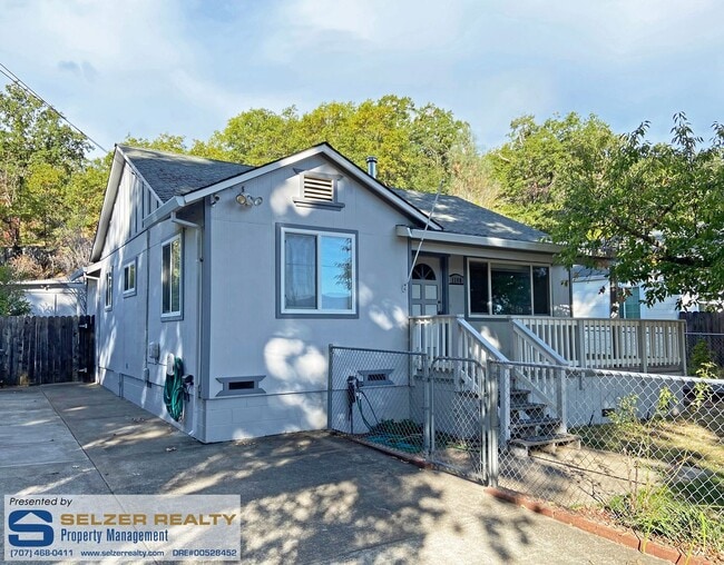 1100 Helen Ave in Ukiah, CA - Building Photo - Building Photo