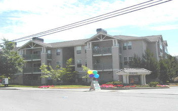 Trail Walk Apartments in Kenmore, WA - Foto de edificio - Building Photo