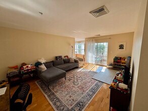 320 Rindge Ave in Cambridge, MA - Building Photo - Building Photo