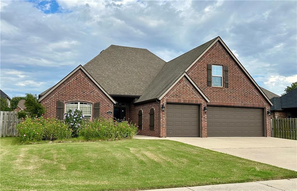 3909 SW Stonefield St in Bentonville, AR - Building Photo