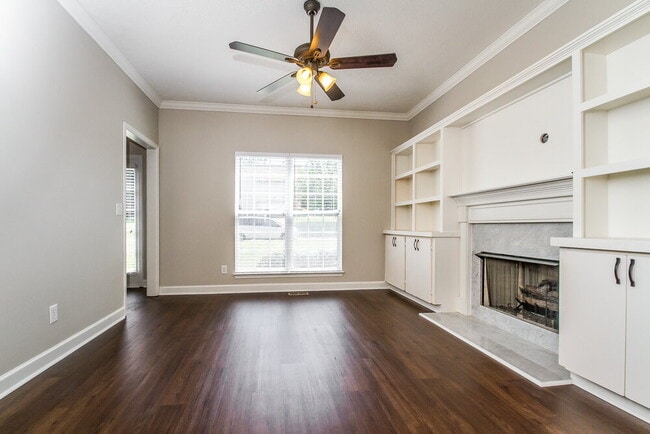 1114 Poplar Hollow Dr in La Vergne, TN - Building Photo - Building Photo