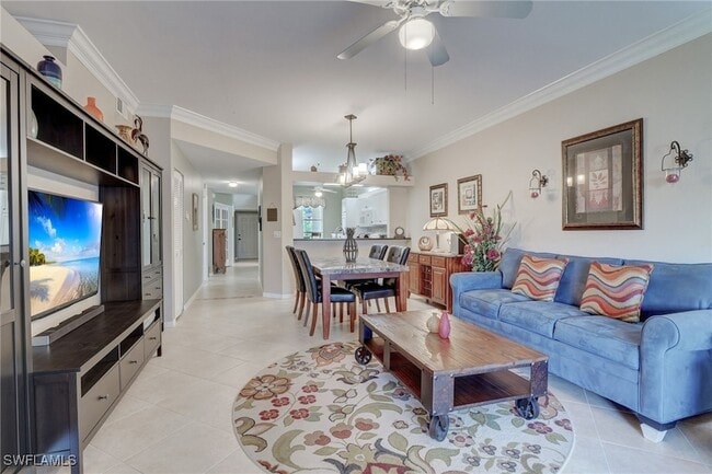 280 Robin Hood Cir, Unit 102 in Naples, FL - Building Photo - Building Photo