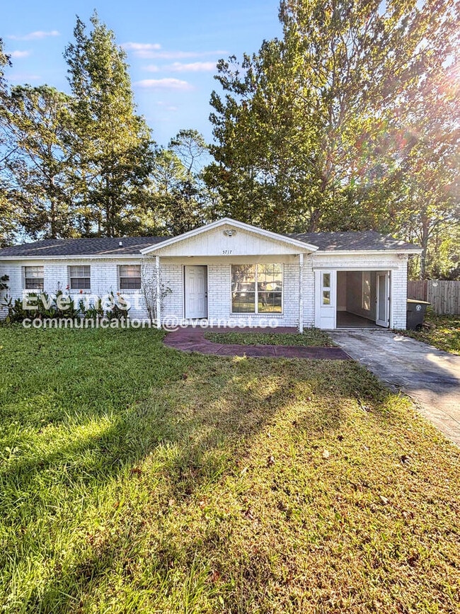 property at 5717 Kinkaid Rd